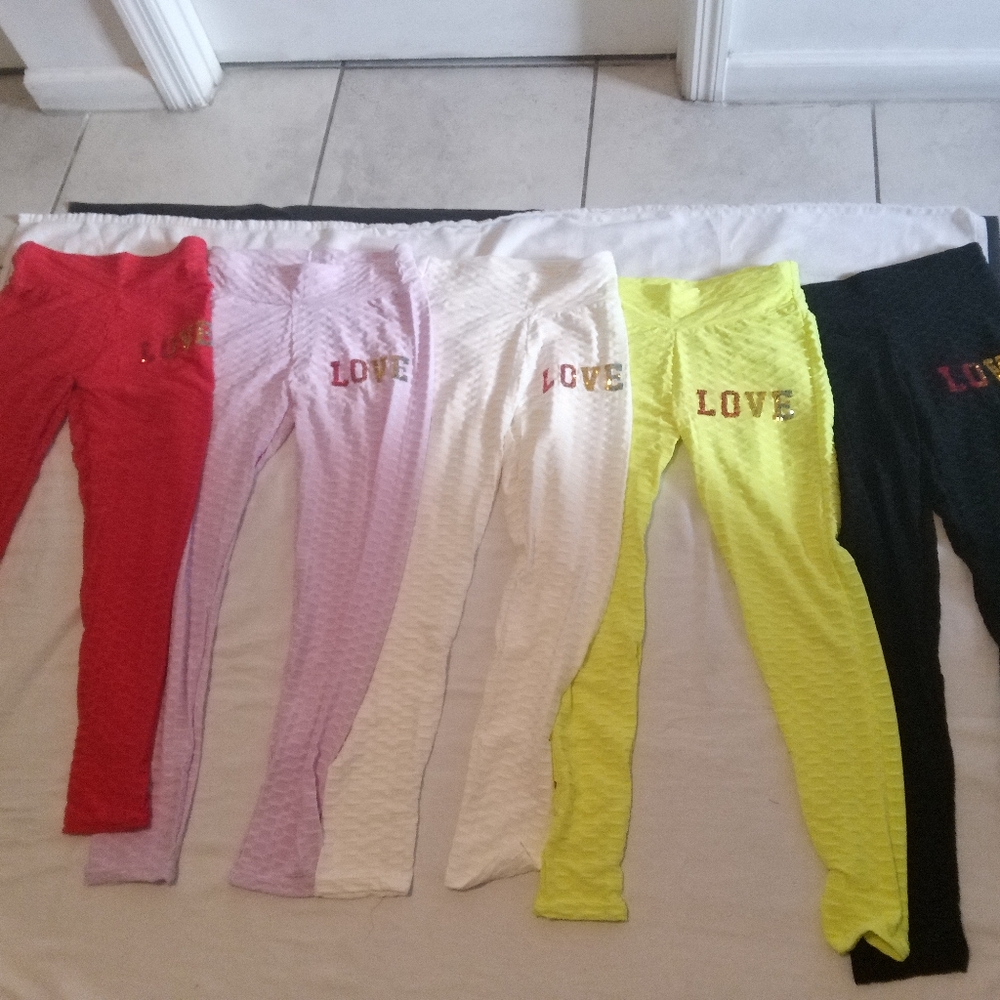 Clothes - Picture 2 of 8